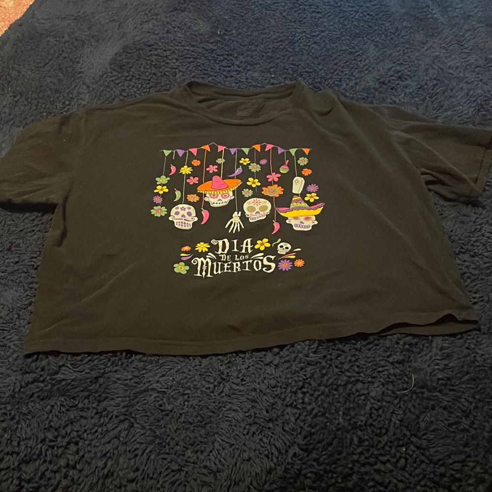 Black t-shirt
